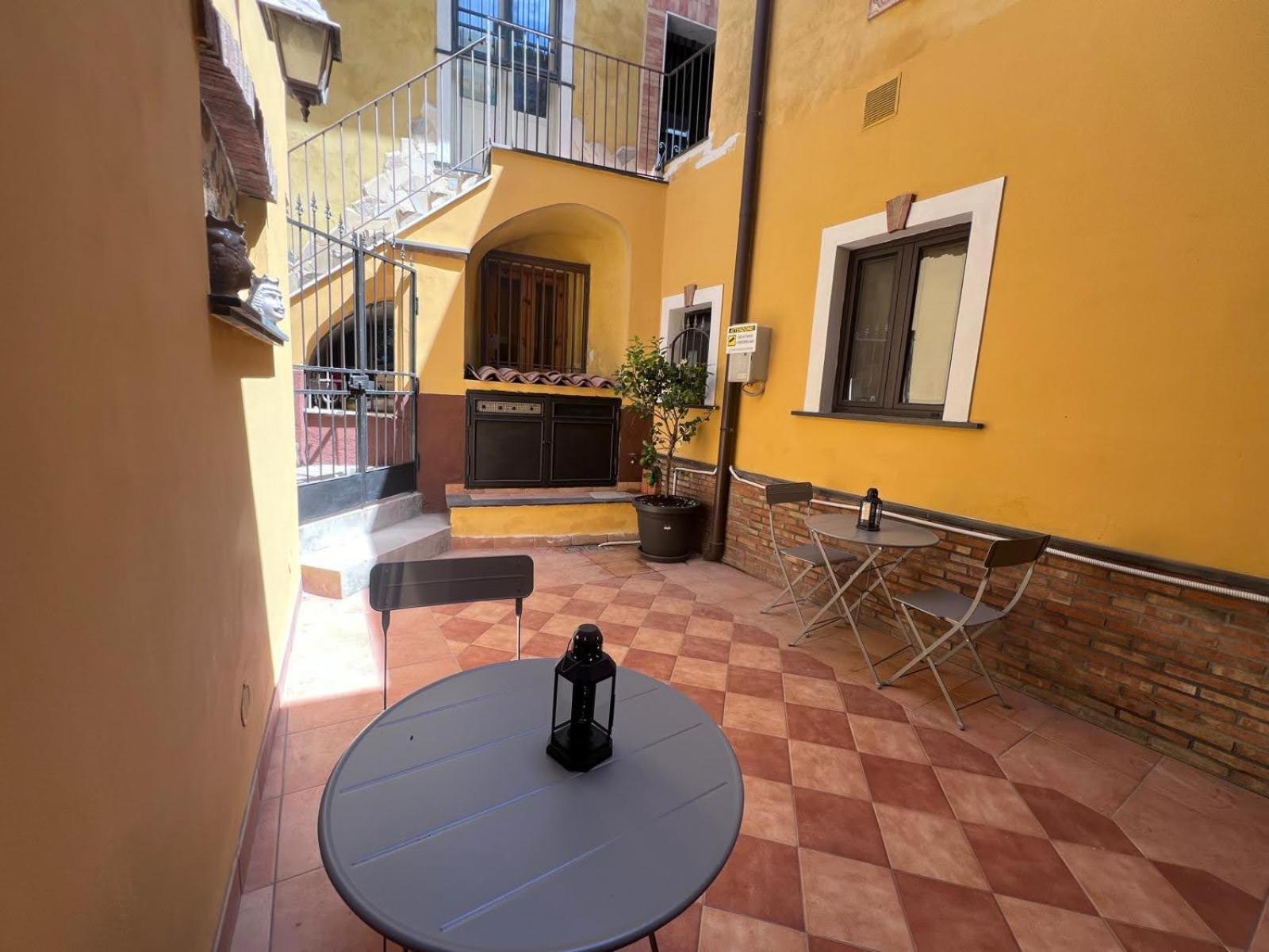 Sabbenerica Apartment Catania Bagian luar foto